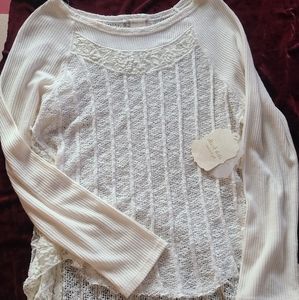 Altar'd State top size L